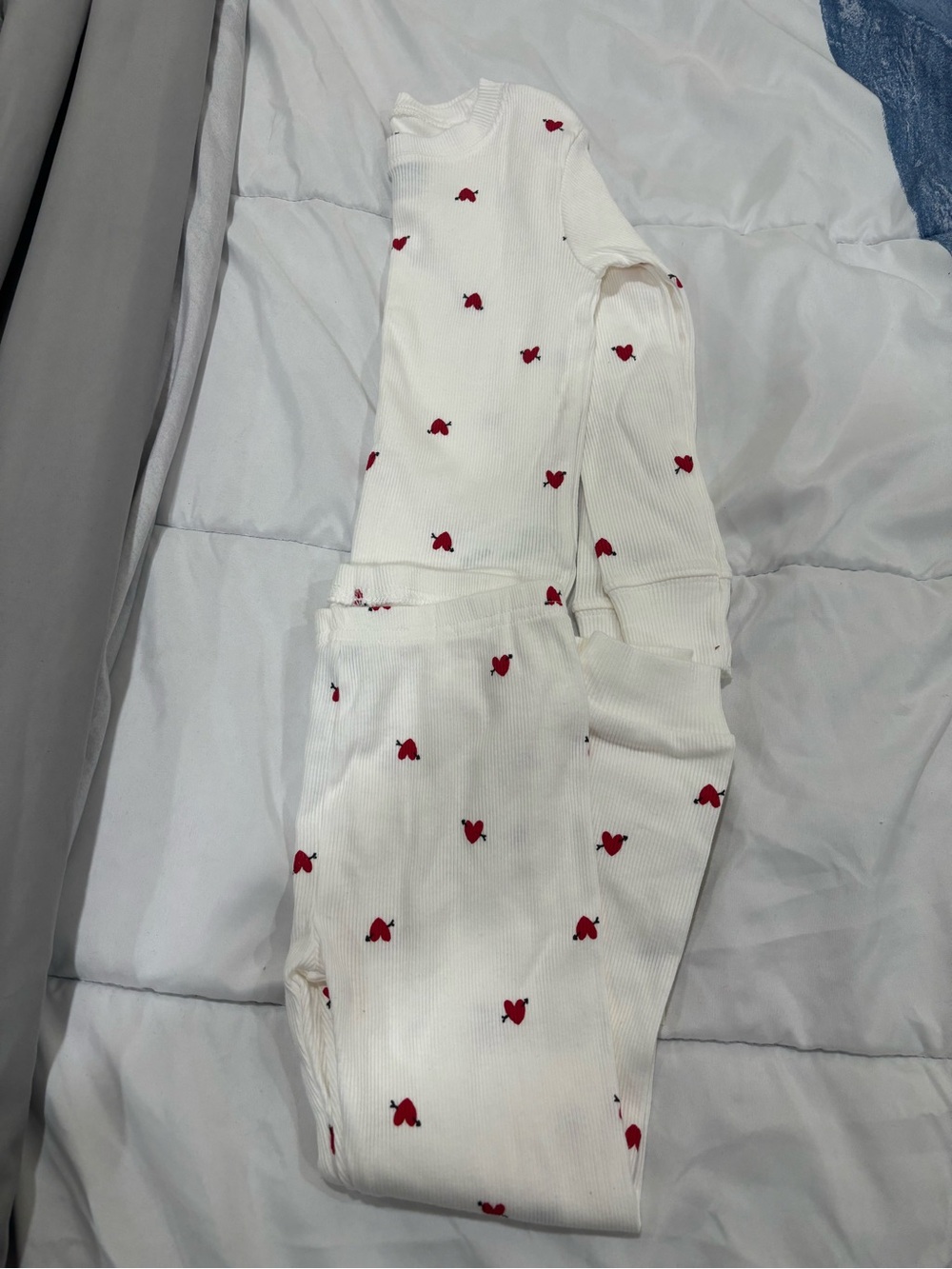 Kids Cozy White Ribbed Pajama with Red Heart Print